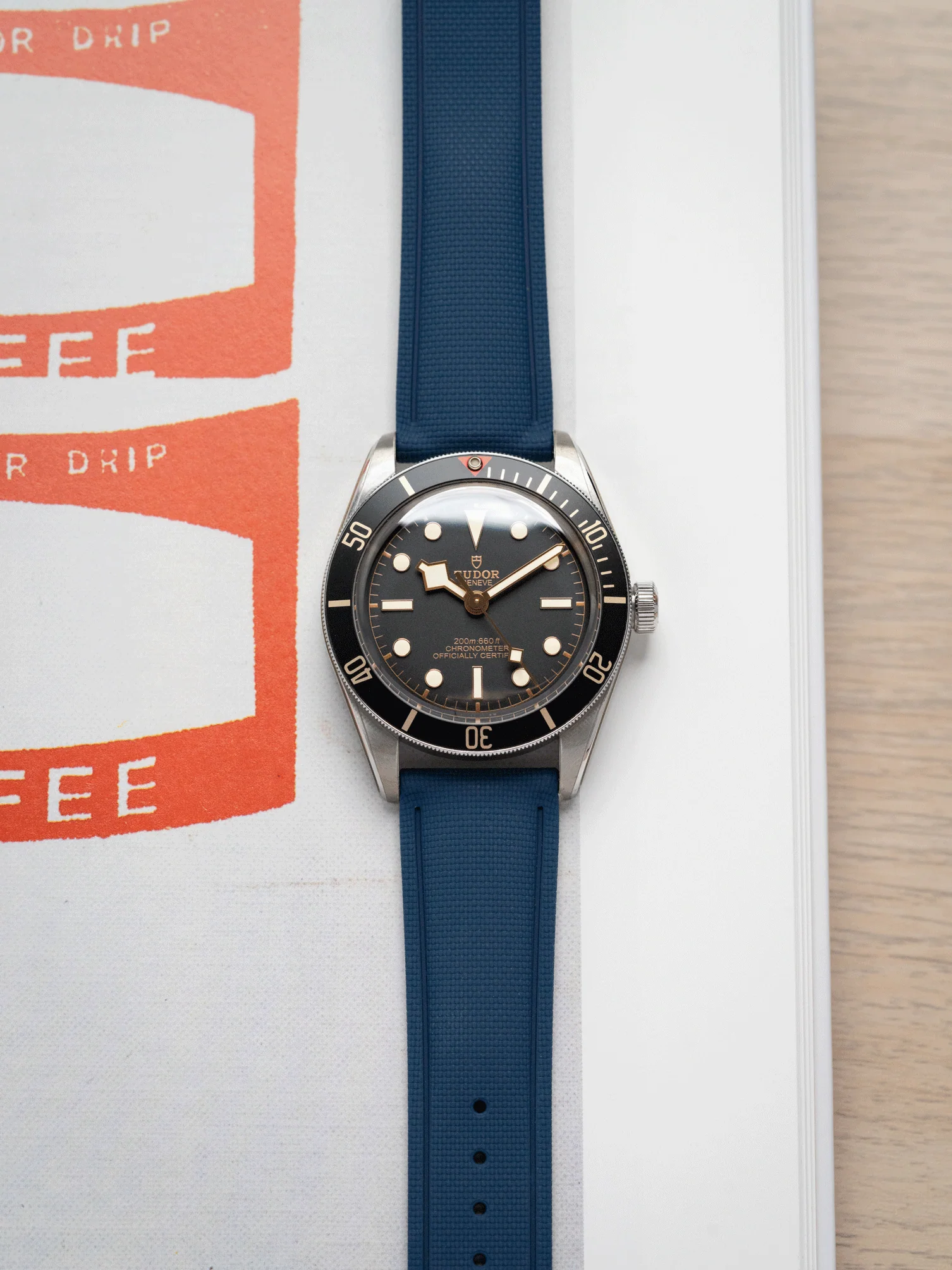 FoldFIT FKM Rubber Strap in Navy - Image 2